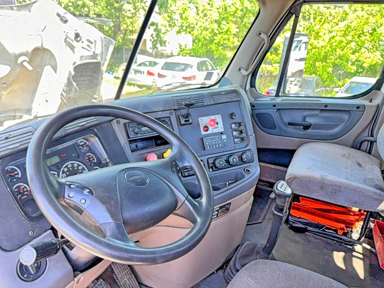 Freightliner Cascadia 125