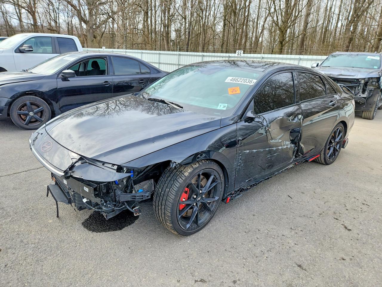 Salvage Hyundai ELANTRA Image