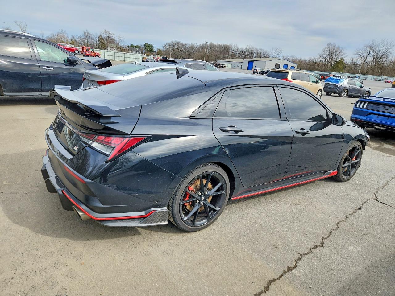 Hyundai ELANTRA Base