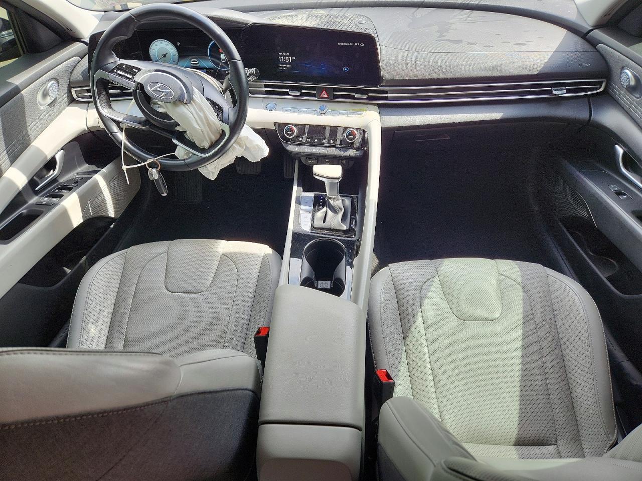 Hyundai ELANTRA Limited