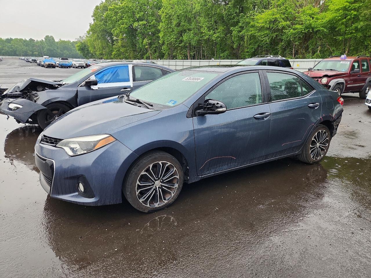 Salvage Toyota Corolla Image