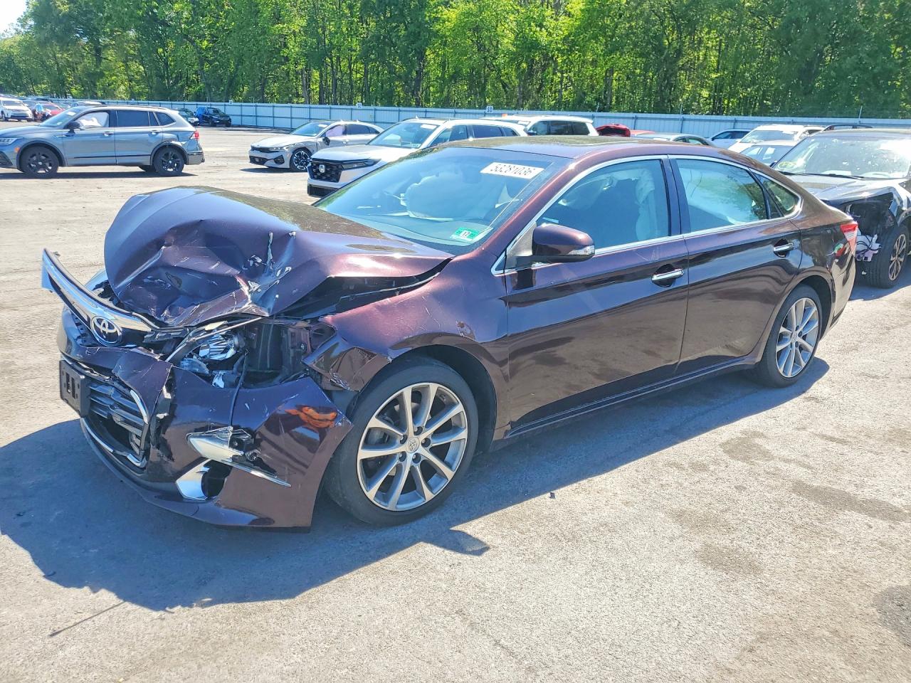 Salvage Toyota Avalon Image