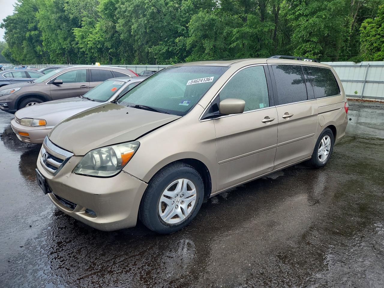 Salvage Honda Odyssey Image