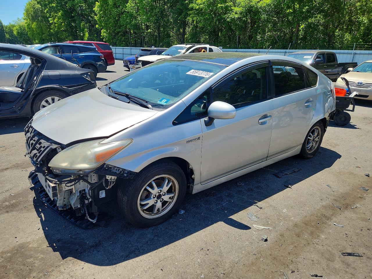 Salvage Toyota Prius Image