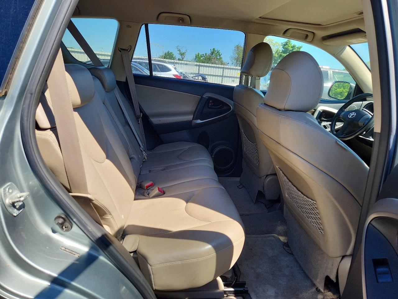 Toyota RAV4 Limited