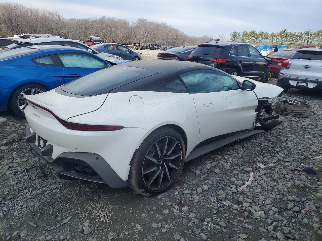 Aston Martin Vantage