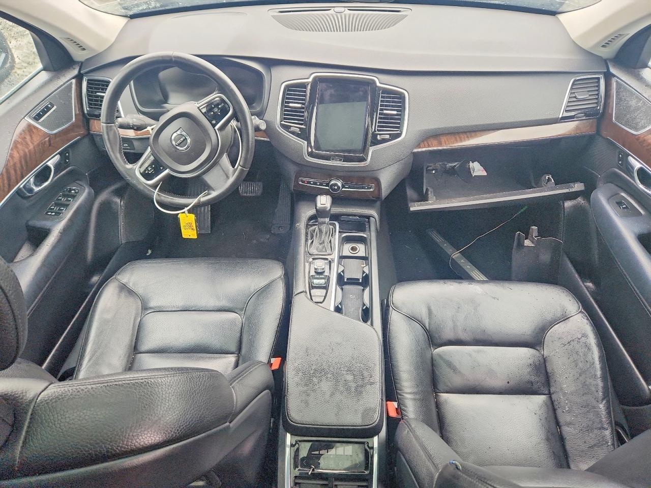 Volvo XC90 T6