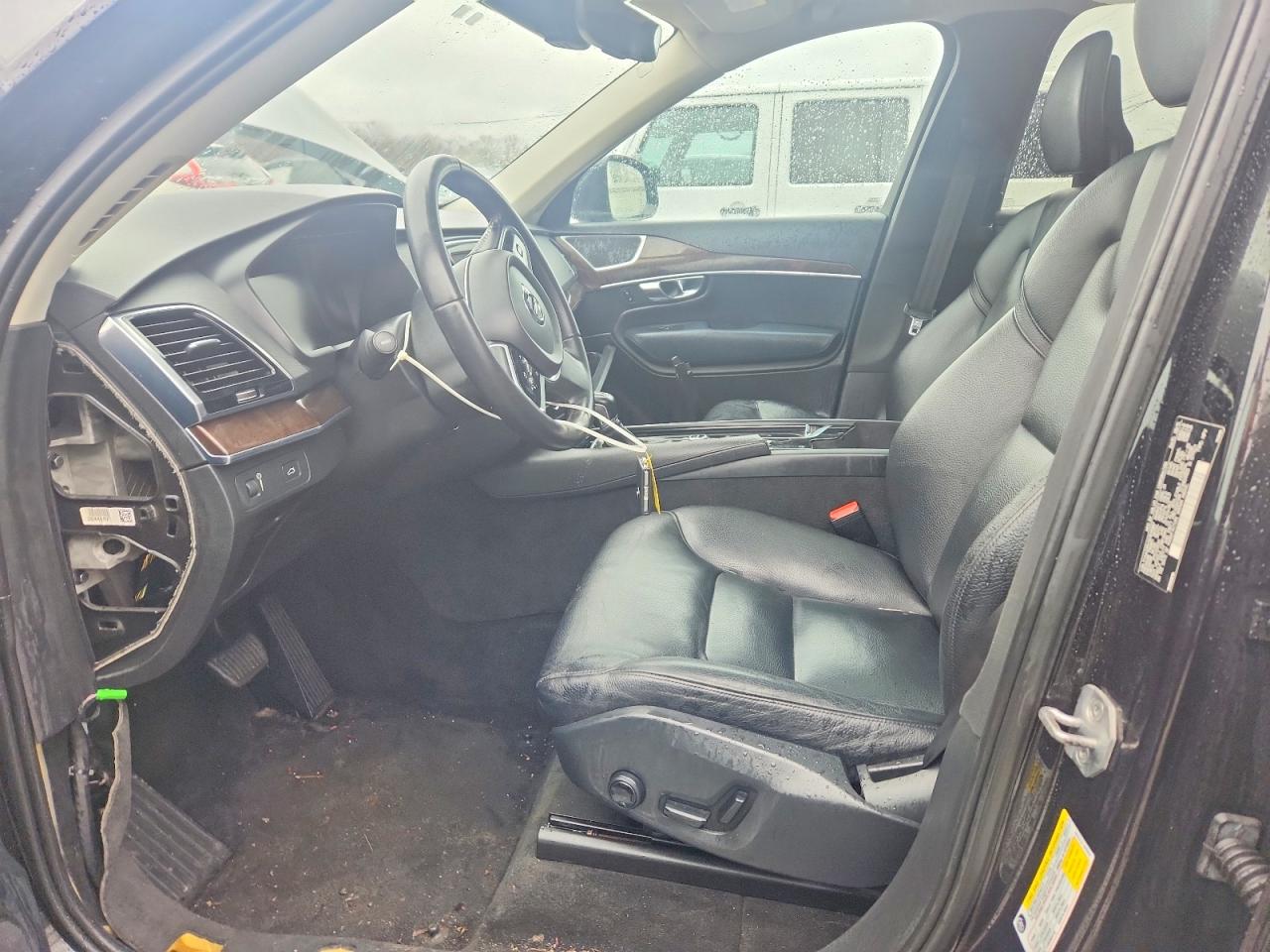 Volvo XC90 T6