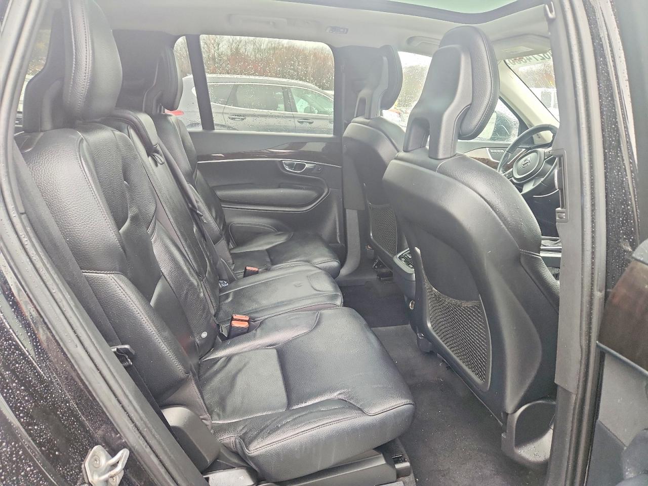 Volvo XC90 T6