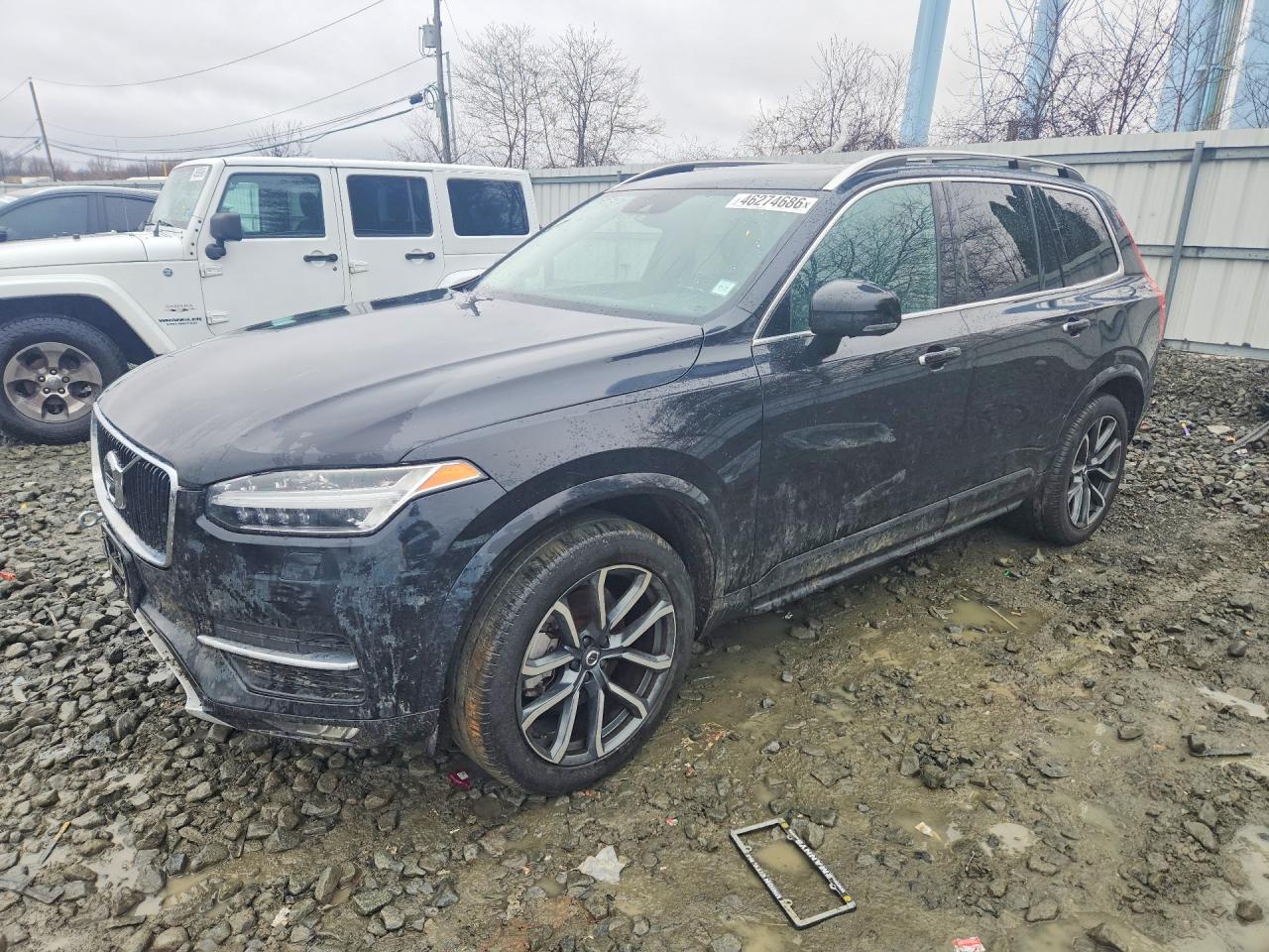 Salvage Volvo XC90 Image