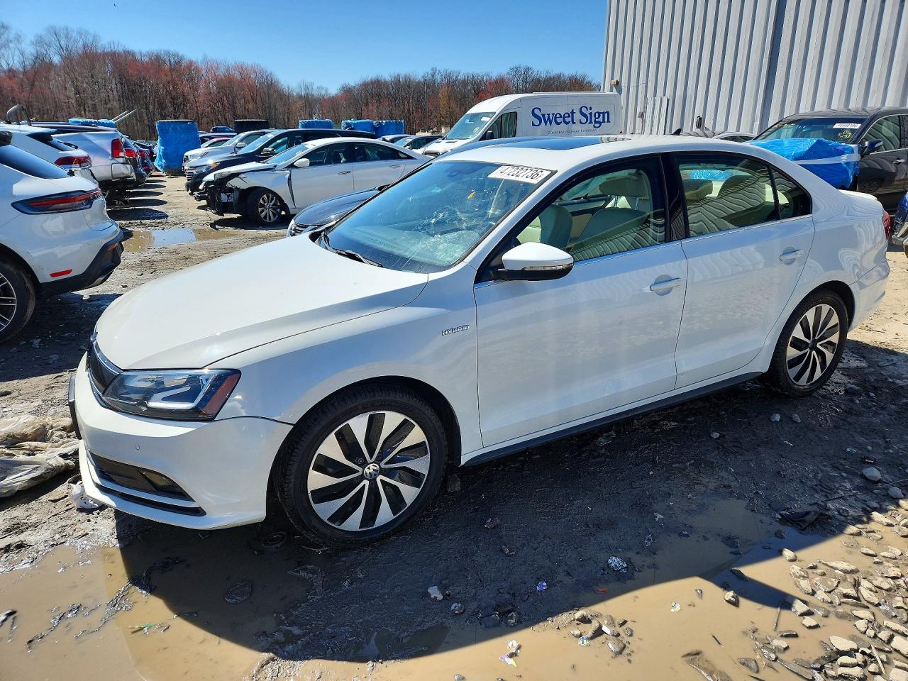Salvage Volkswagen Jetta Image