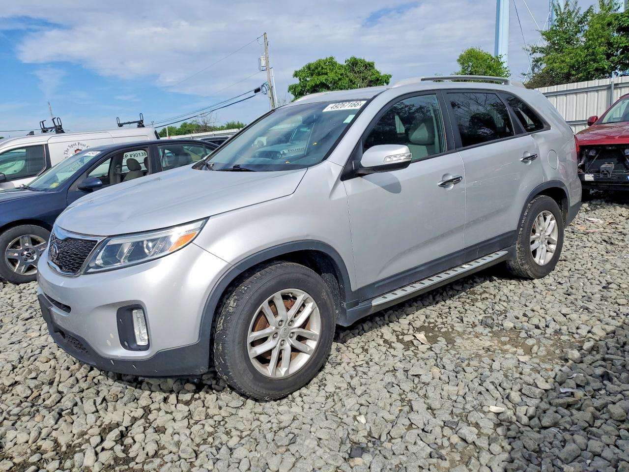 Salvage Kia Sorento Image