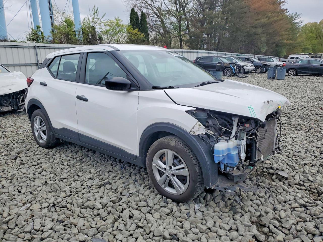 Nissan Kicks S