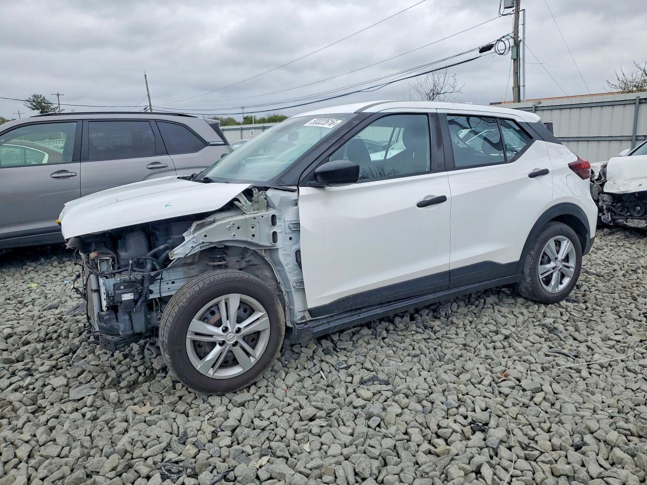 Salvage Nissan Kicks Image