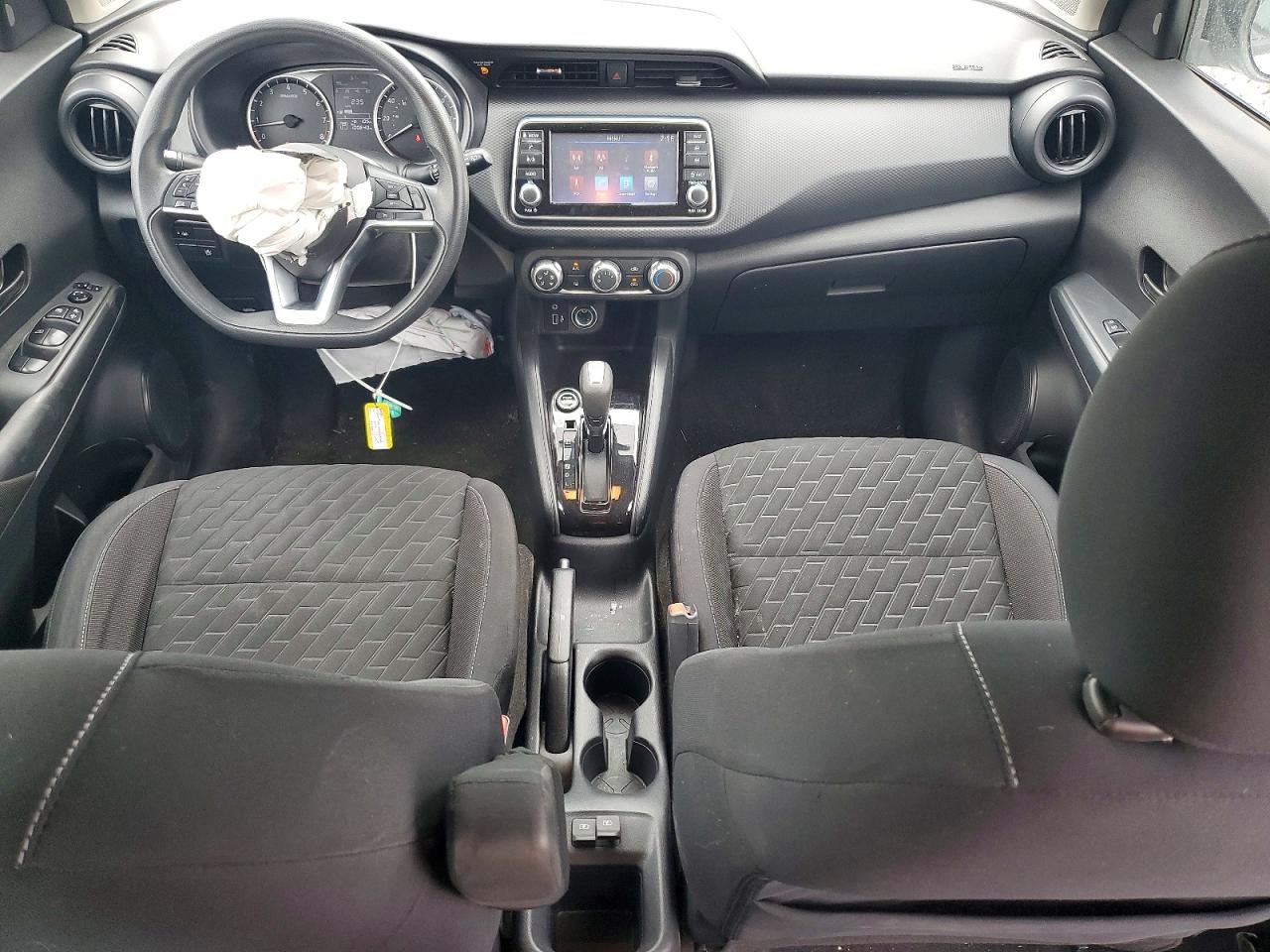 Nissan Kicks S