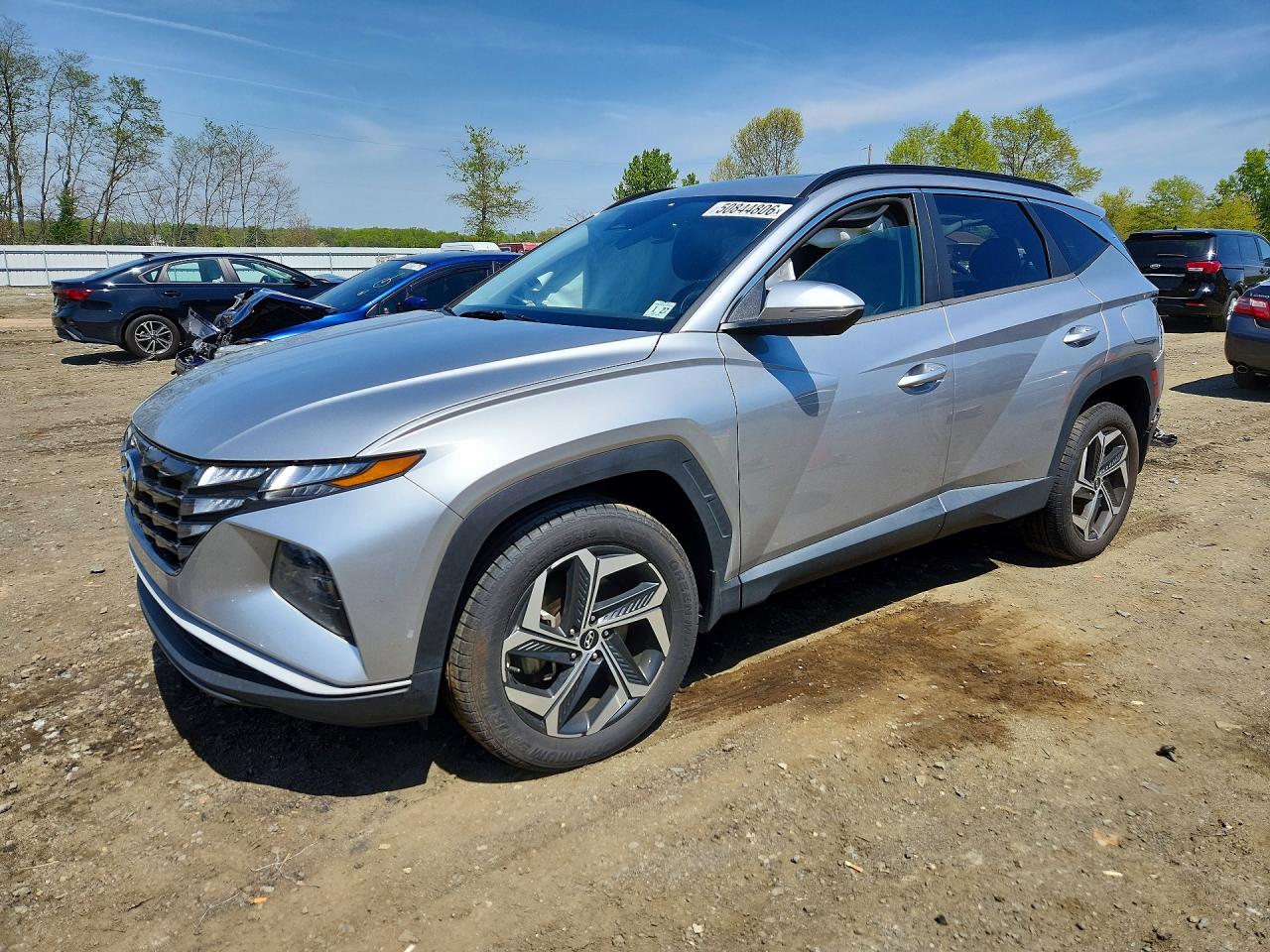 Salvage Hyundai TUCSON Image