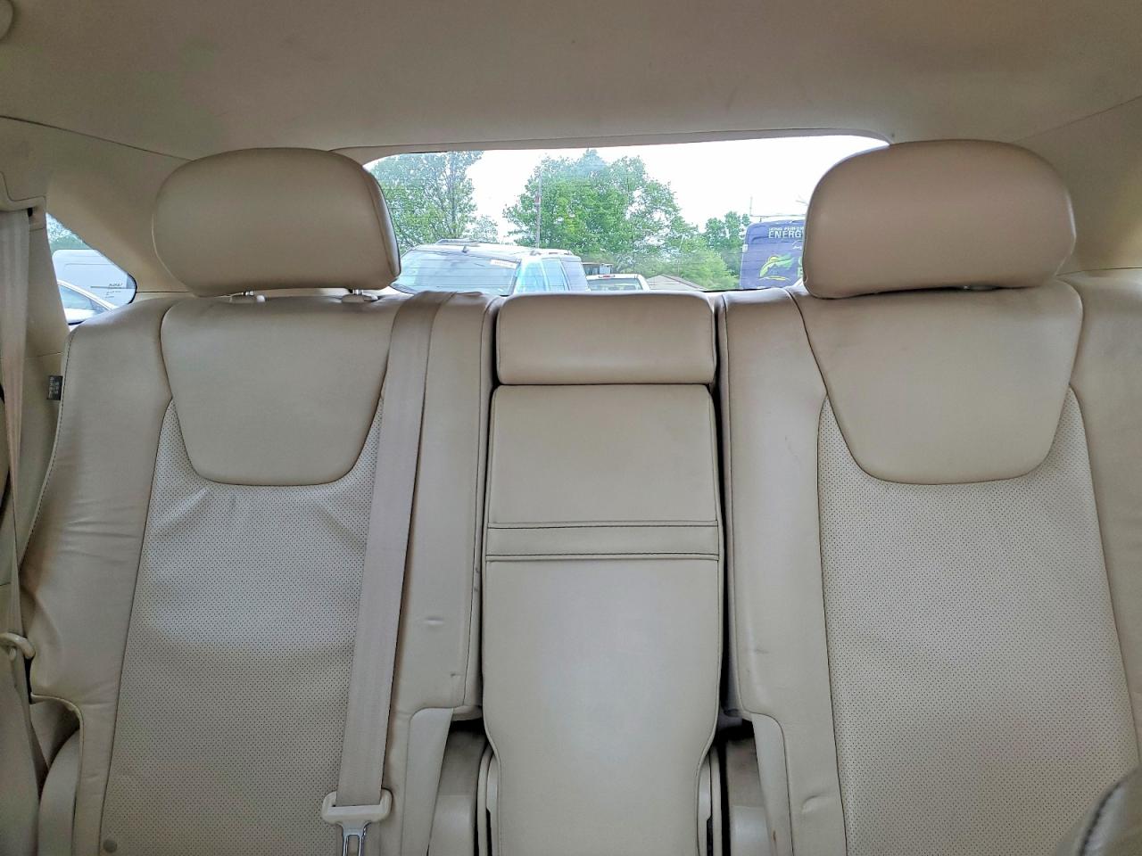 Lexus RX Base