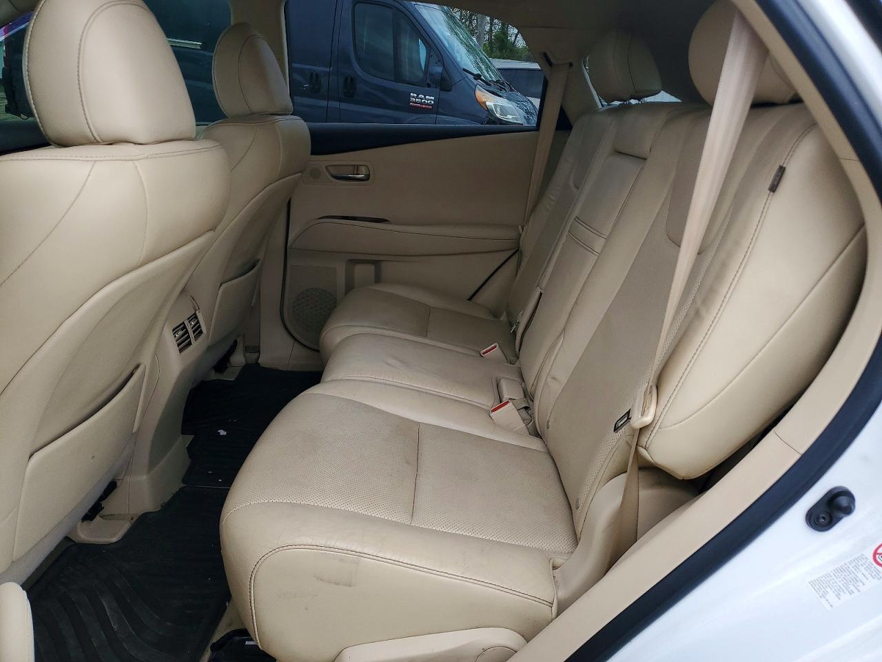 Lexus RX Base