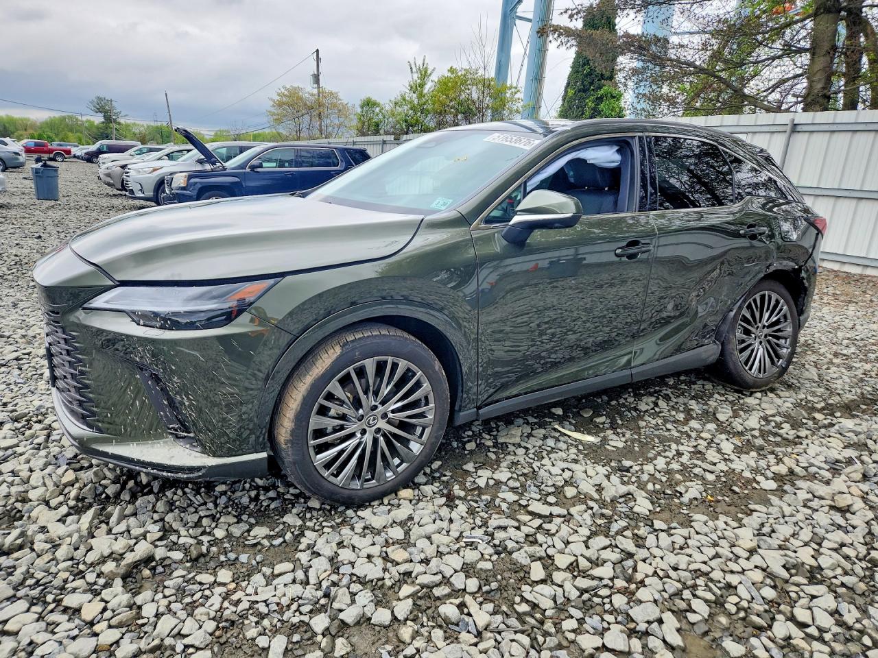 Salvage Lexus RX Image