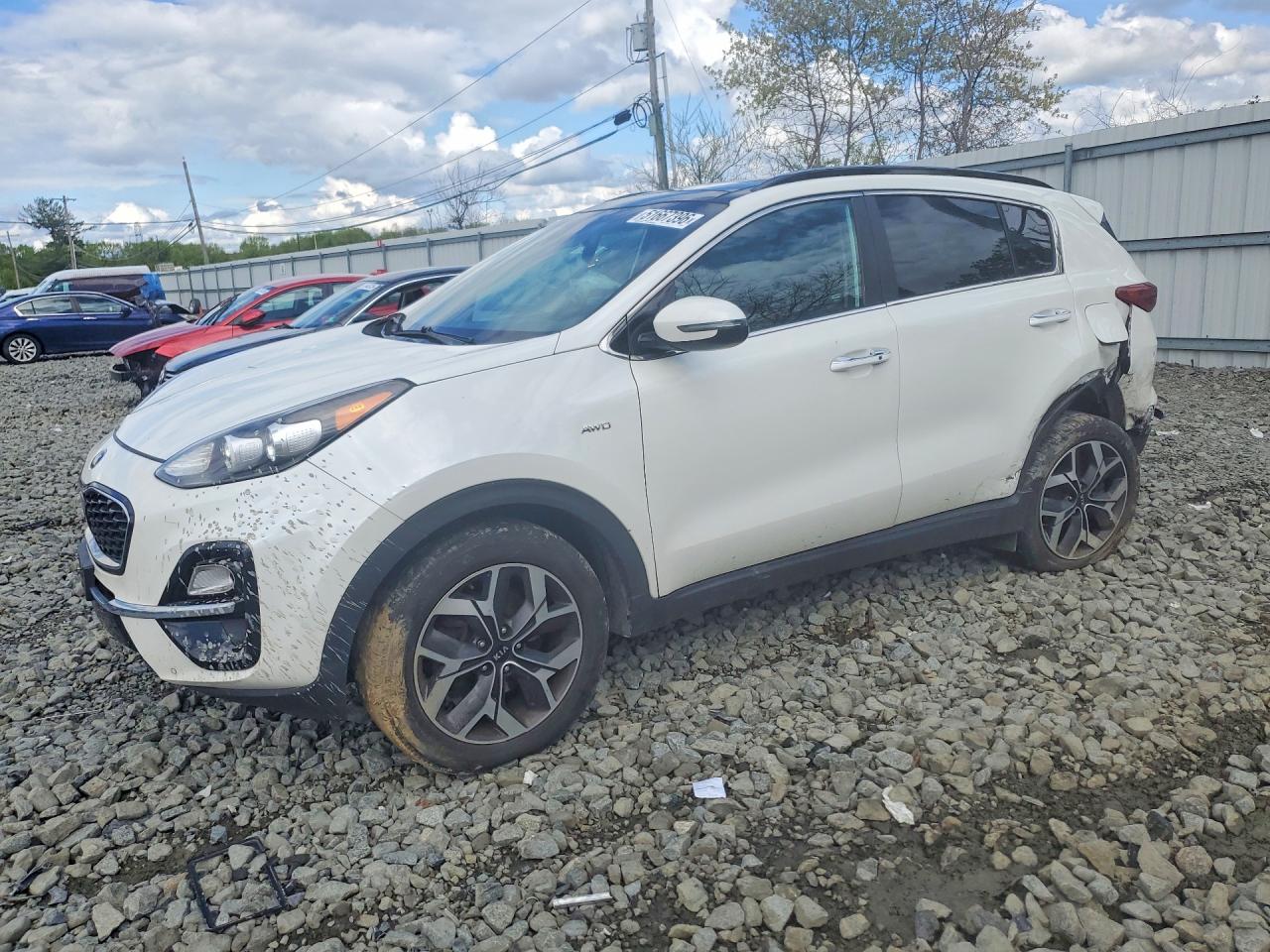 Salvage Kia Sportage Image