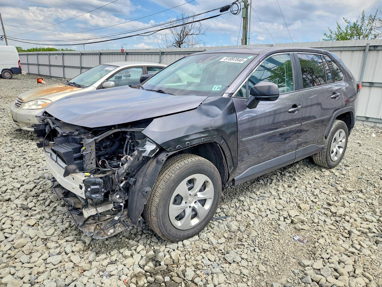 Salvage Toyota RAV4 Image