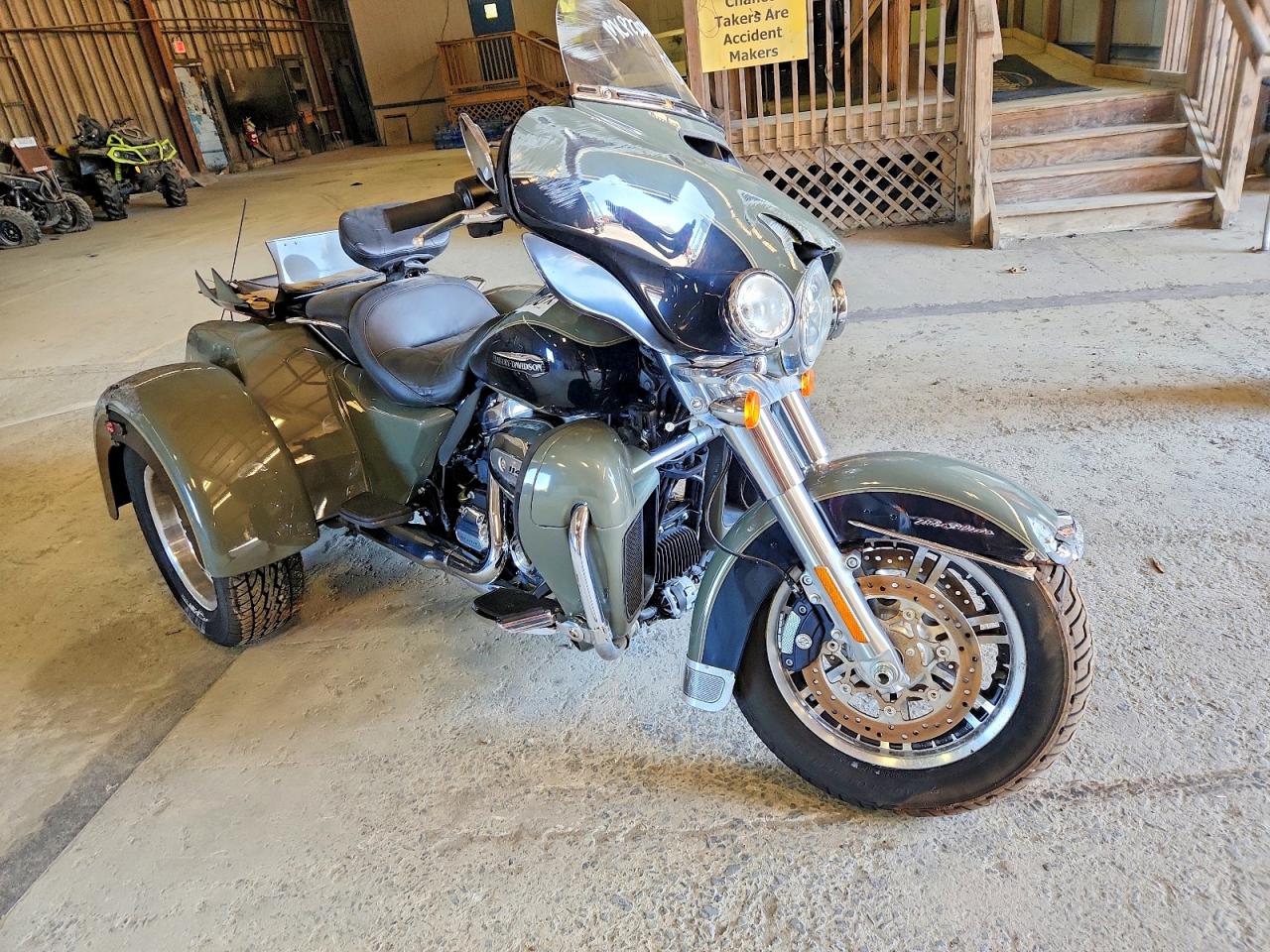 Salvage Harley-Davidson Fl Image