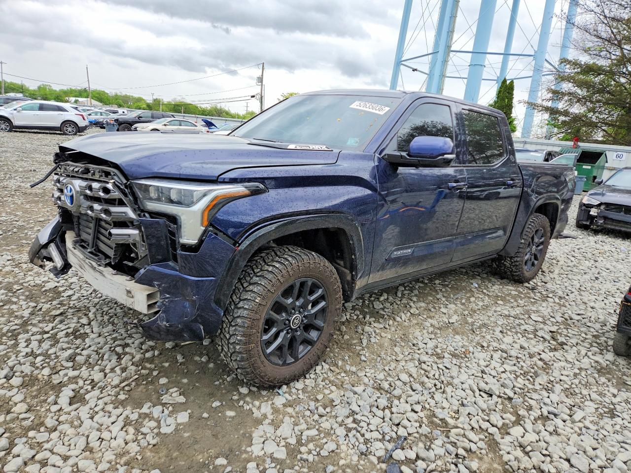Salvage Toyota Tundra Image