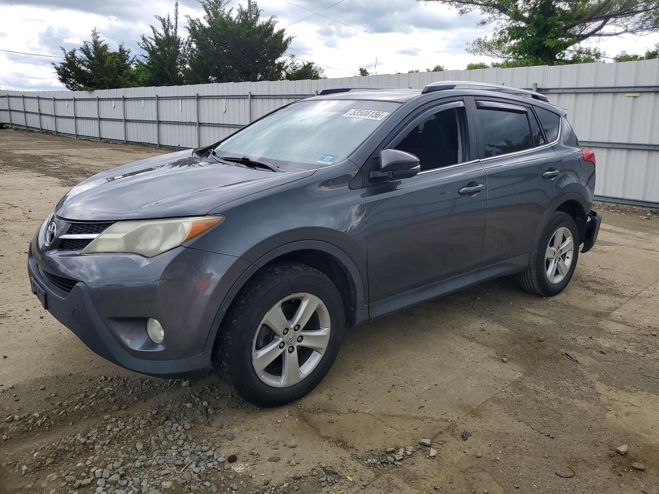 Salvage Toyota RAV4 Image