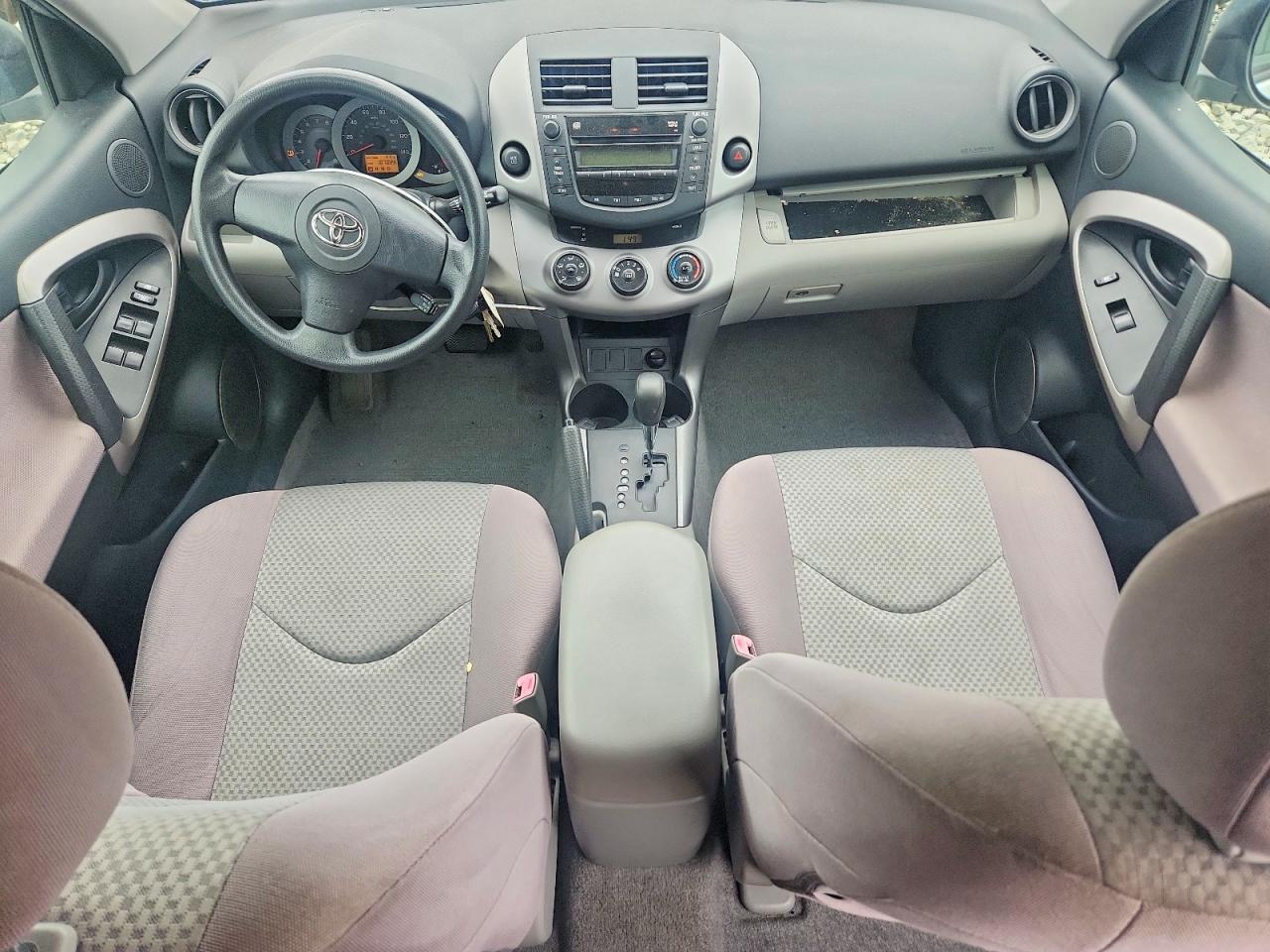 Toyota RAV4 Base