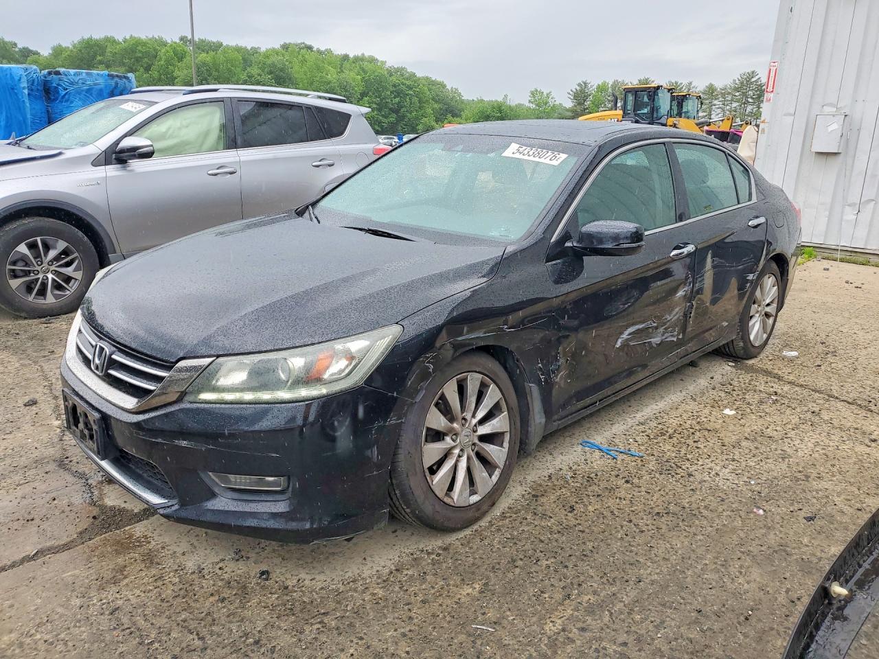Salvage Honda Accord Image
