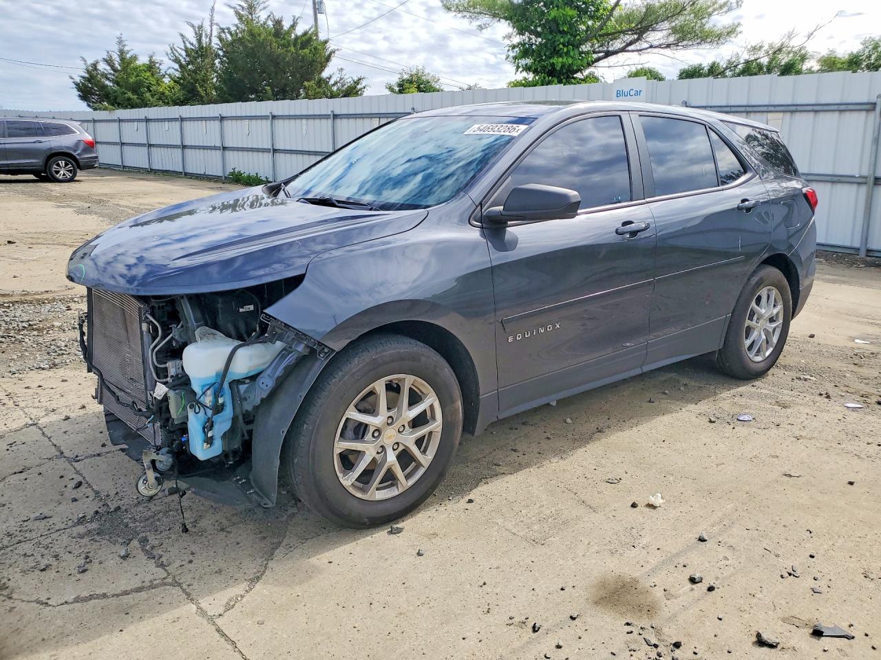Salvage Chevrolet Equinox Image