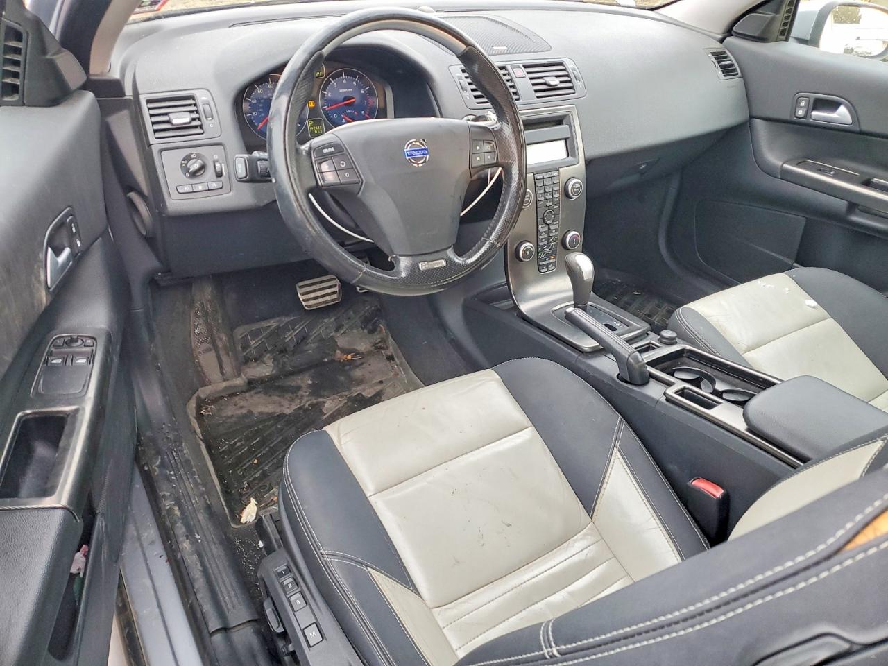 Volvo C30 T5