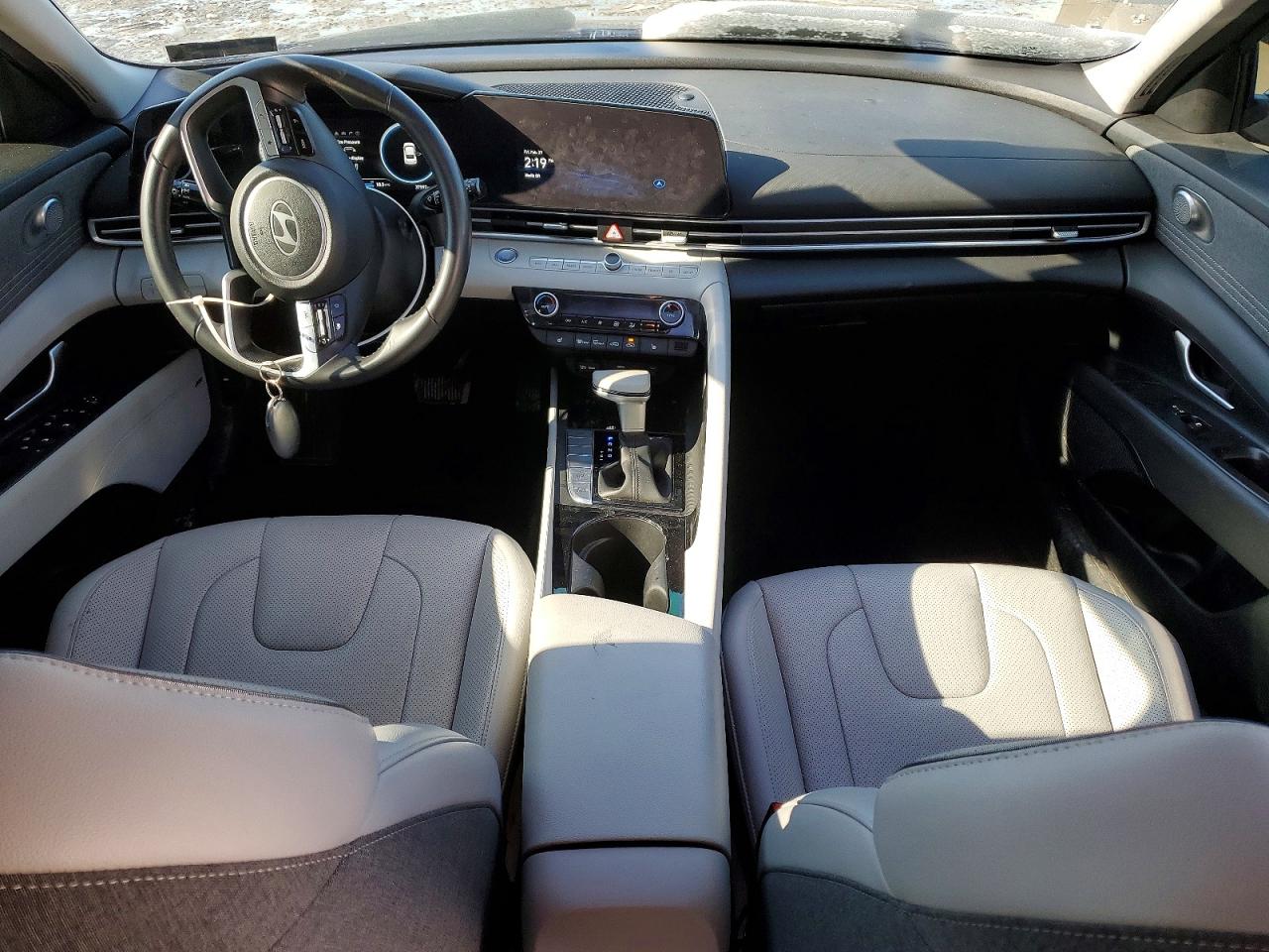Hyundai ELANTRA Limited