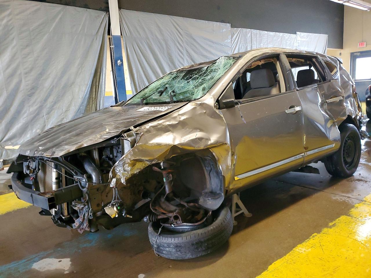 Salvage Nissan Rogue Image