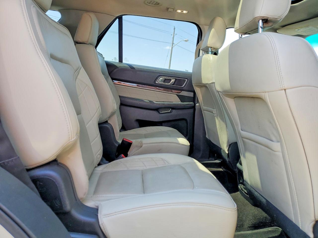 Ford Explorer Platinum