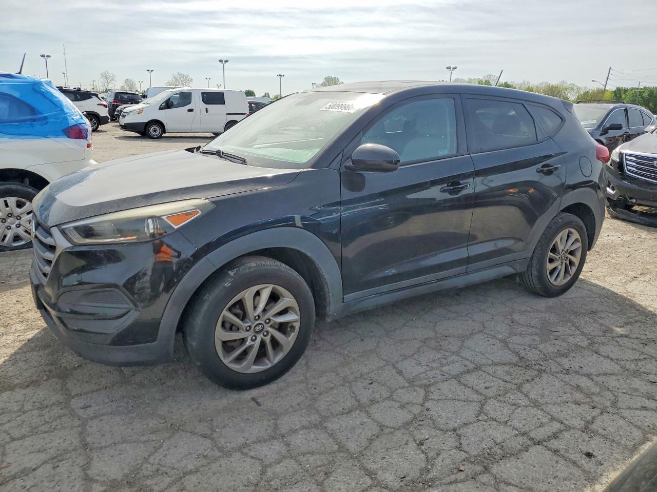 Salvage Hyundai TUCSON Image