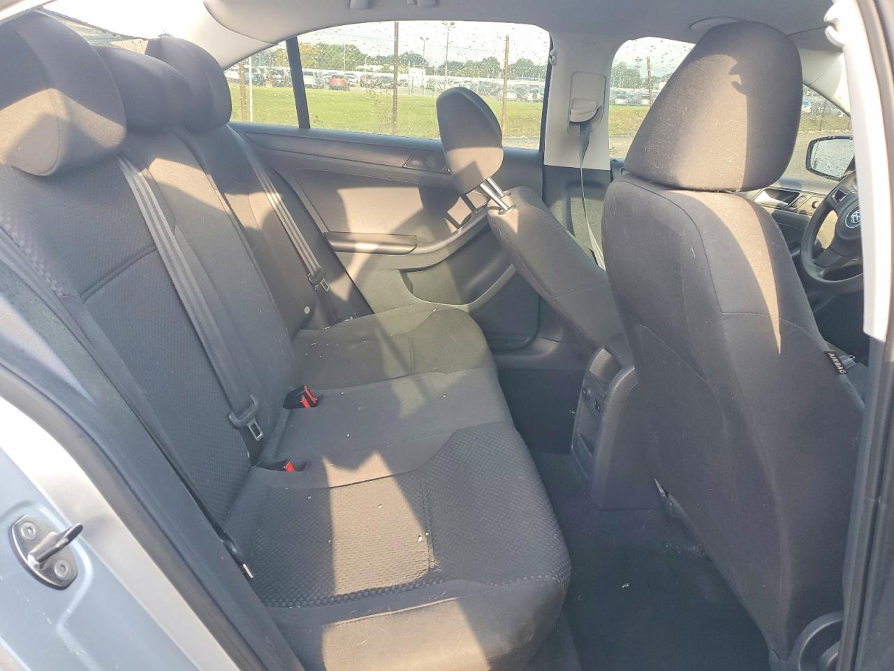 Volkswagen Jetta Base