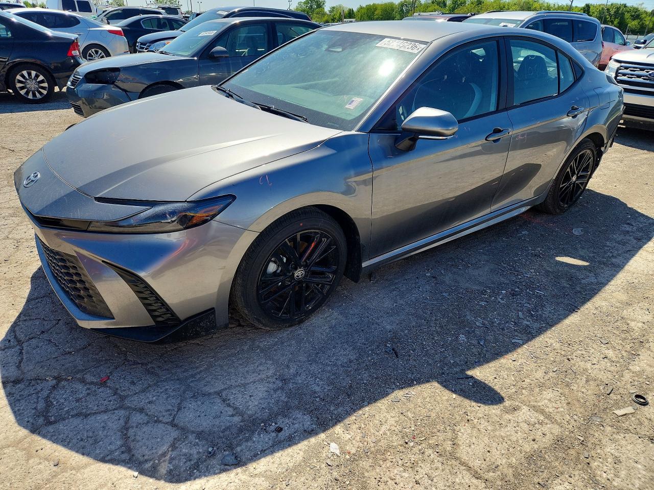 Salvage Toyota Camry Image