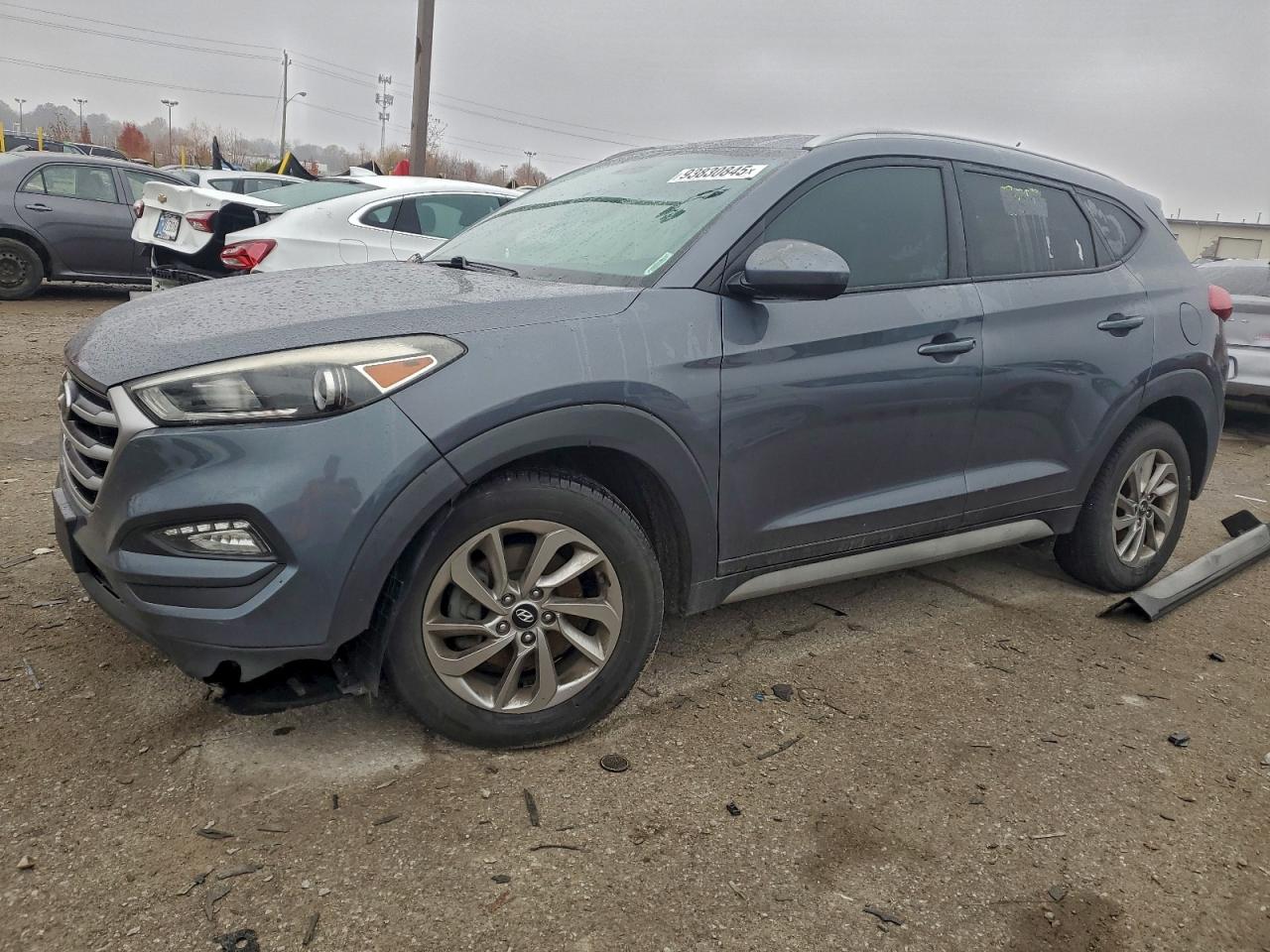 Salvage Hyundai TUCSON Image