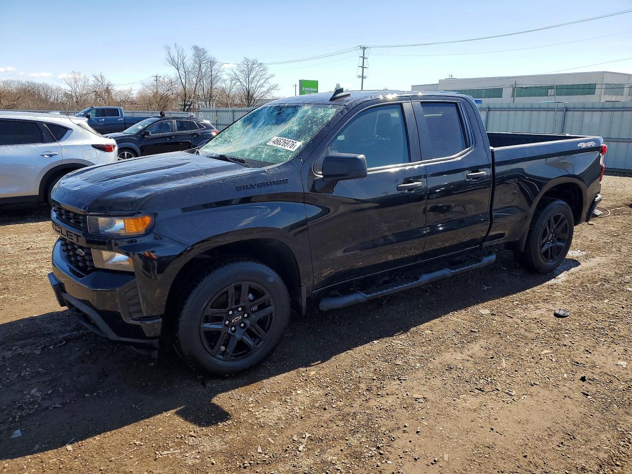Salvage Chevrolet Silverado Image
