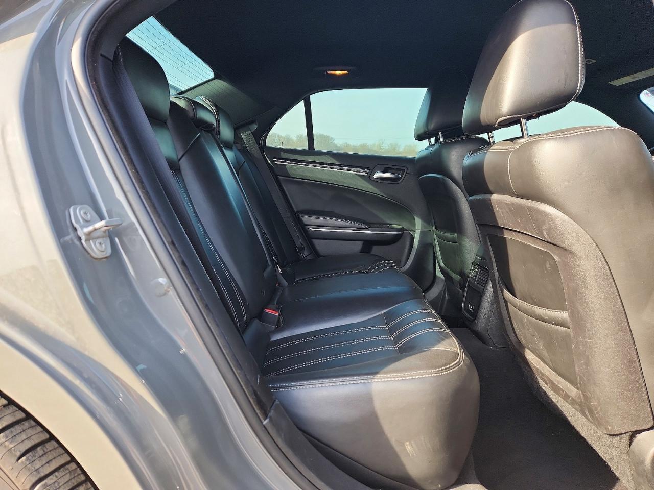 Chrysler 300 S