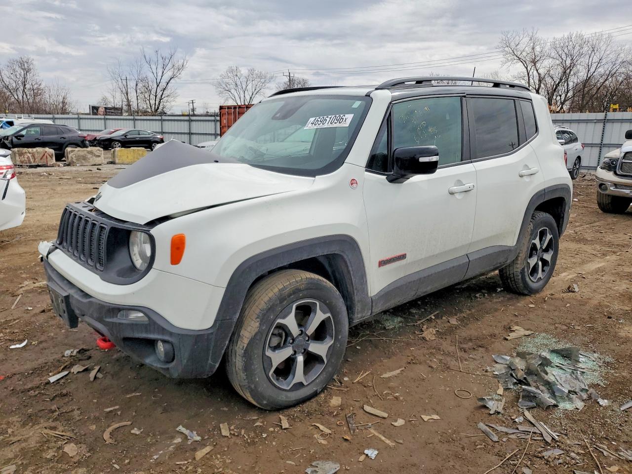 Salvage Jeep Renegade Image