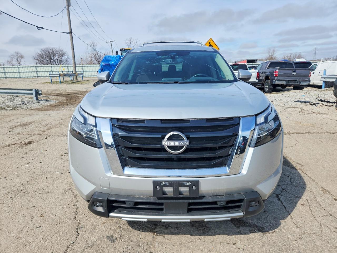 Nissan Pathfinder Platinum