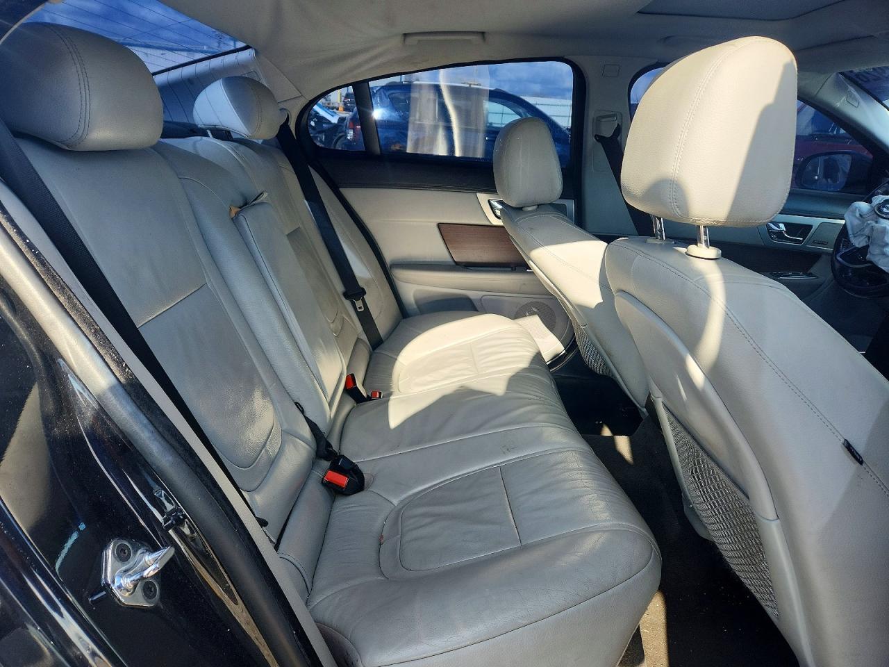 Jaguar XF 2.0t Premium