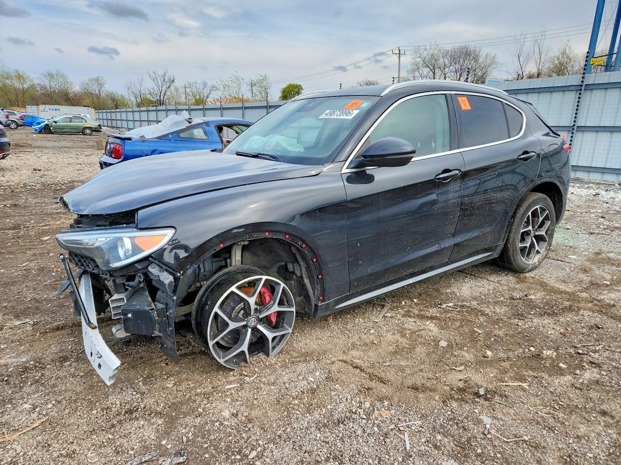 Salvage Alfa Romeo Stelvio Image