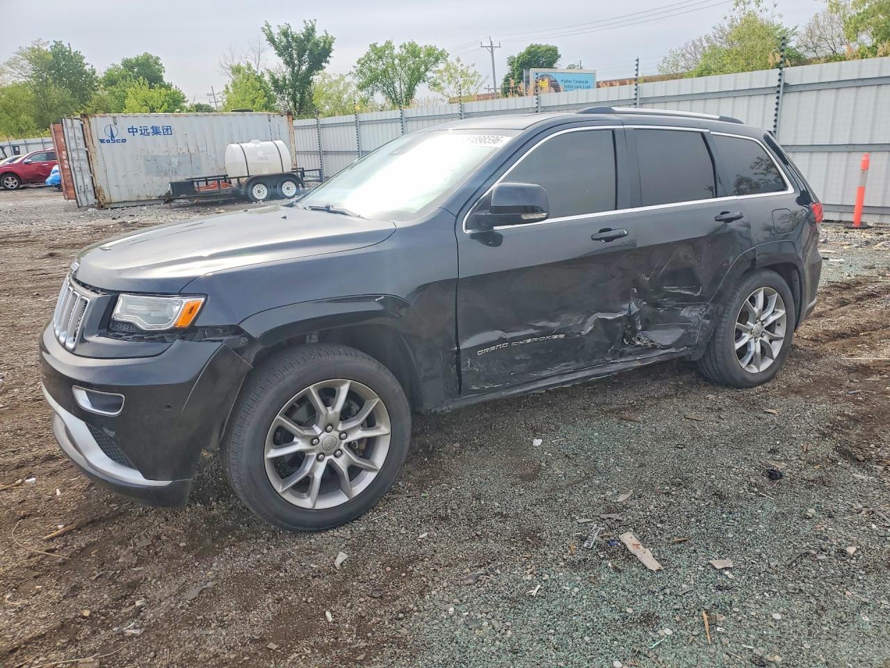 Salvage Jeep Cherokee Image