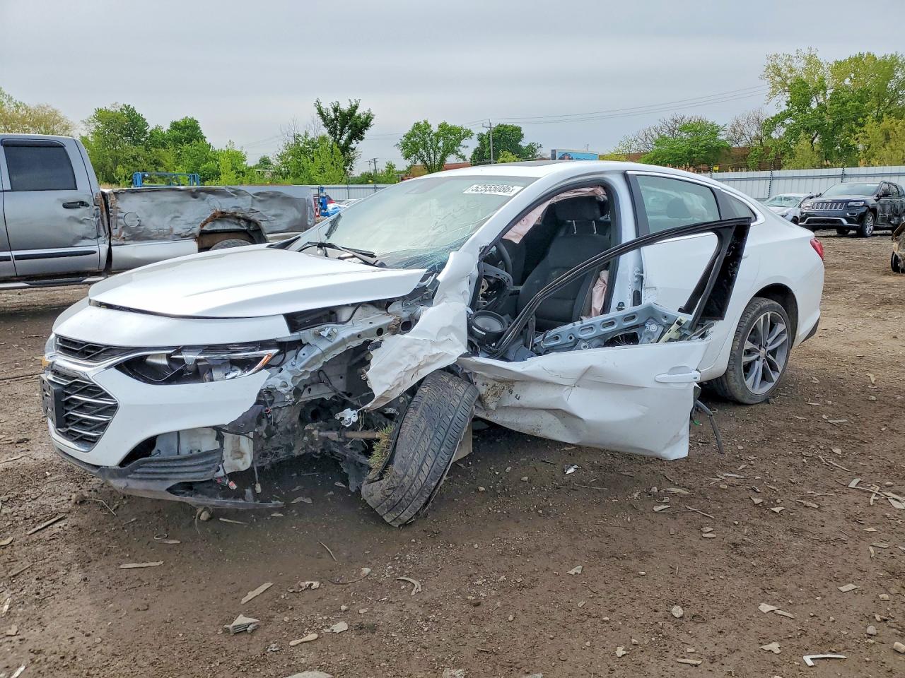 Salvage Chevrolet Malibu Image