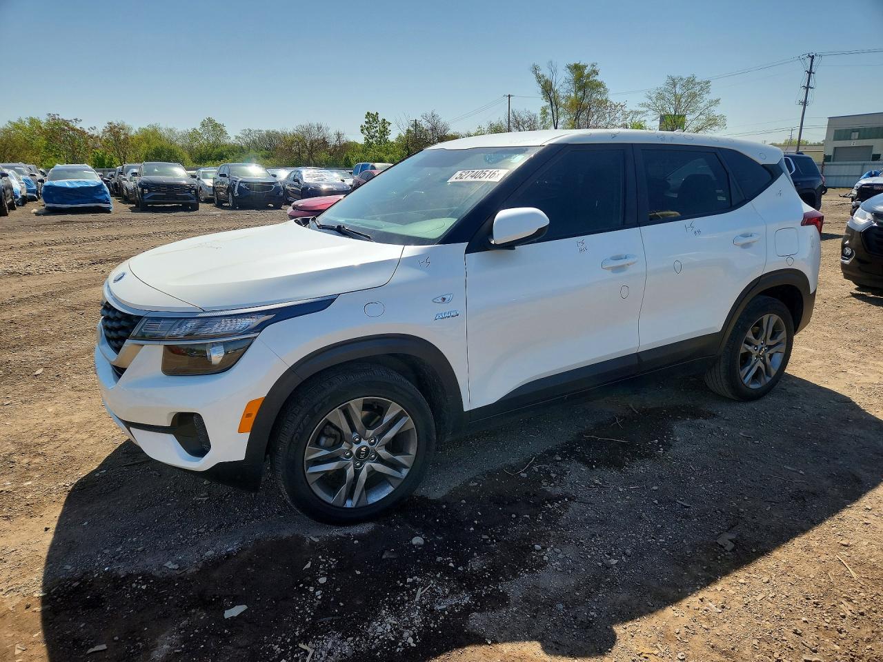 Salvage Kia Seltos Image