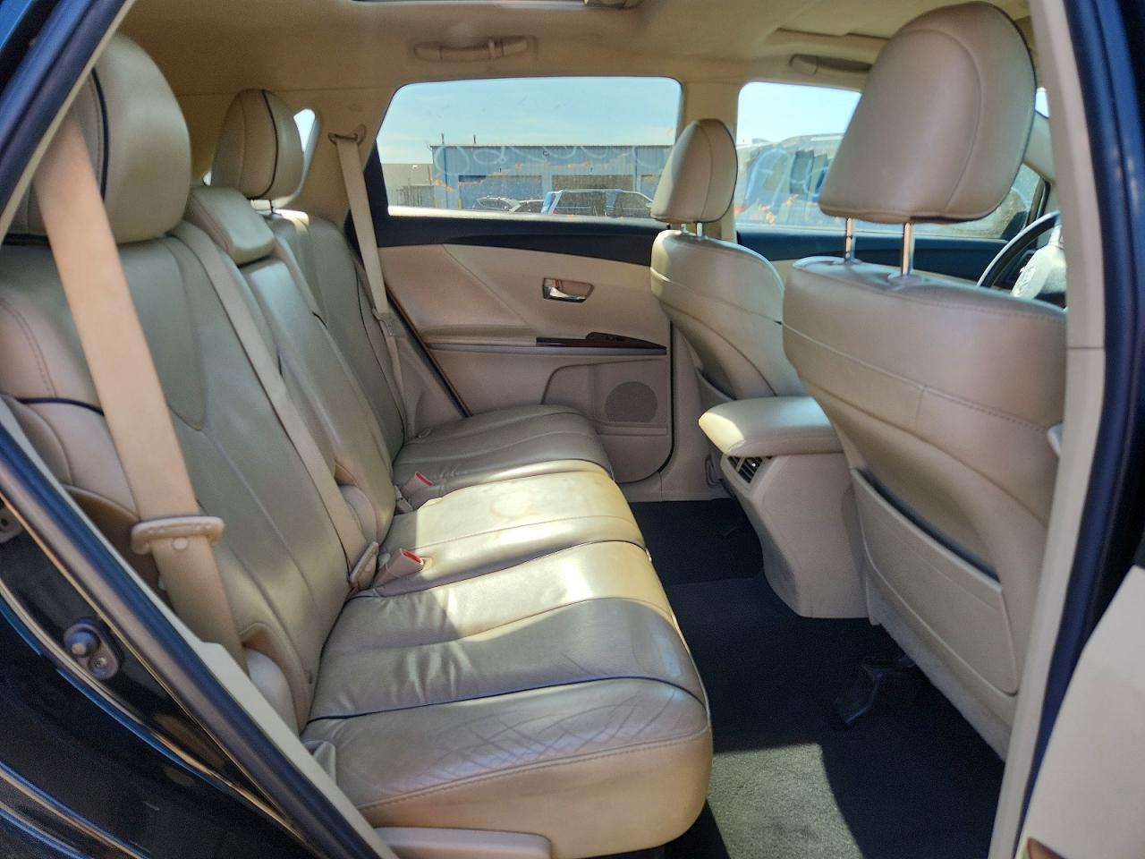 Toyota Venza Awd V6