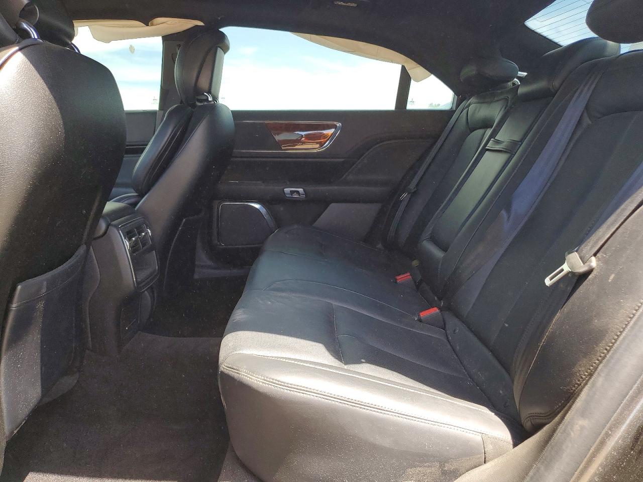 Lincoln Continental Select